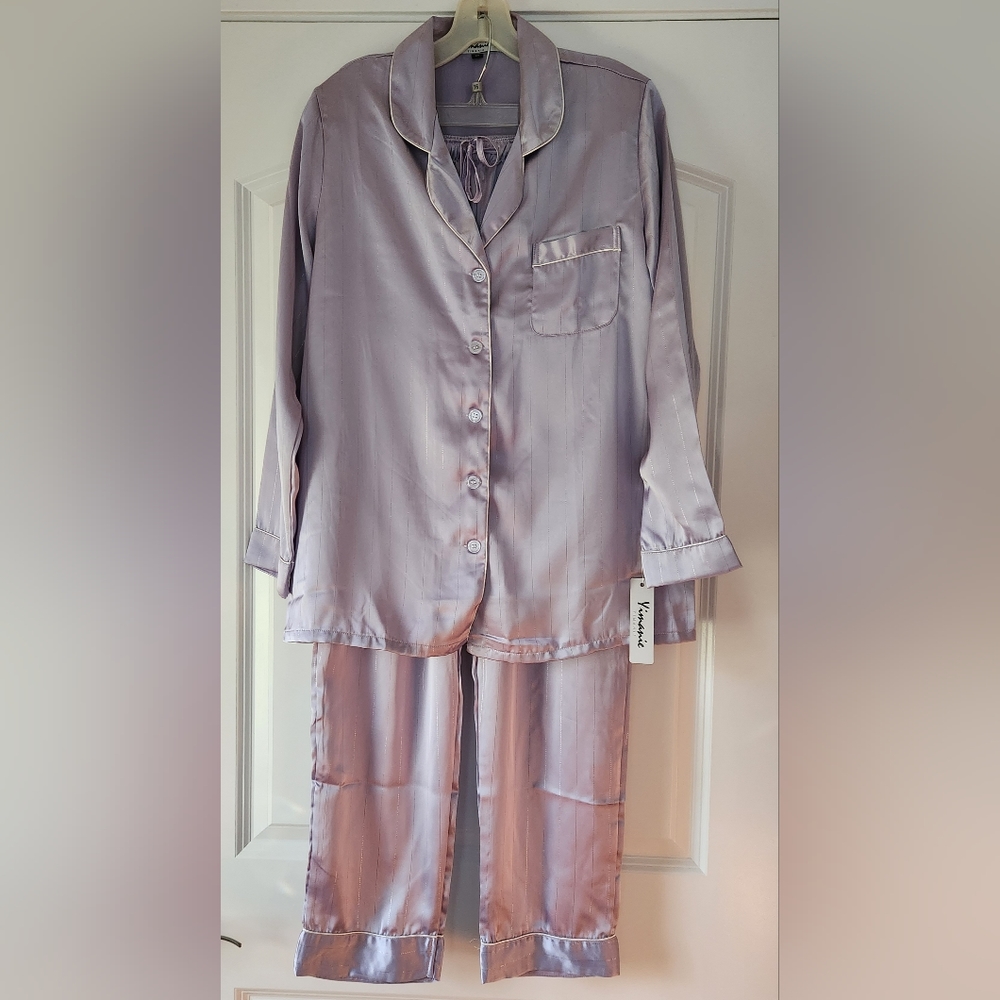 YIMANIE LIGHT PURPLE WOMEN'S PAJAMAS SIZE MEDIUM